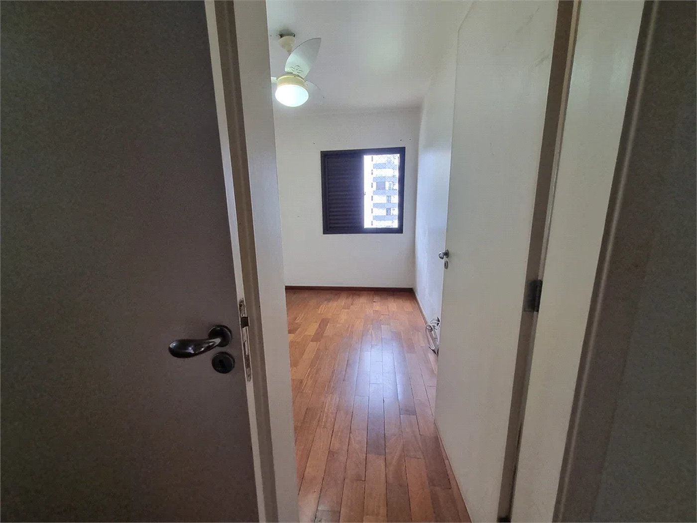 Apartamento à venda com 3 quartos, sendo 1 suíte, em Jardim Londrina, São Paulo, SP