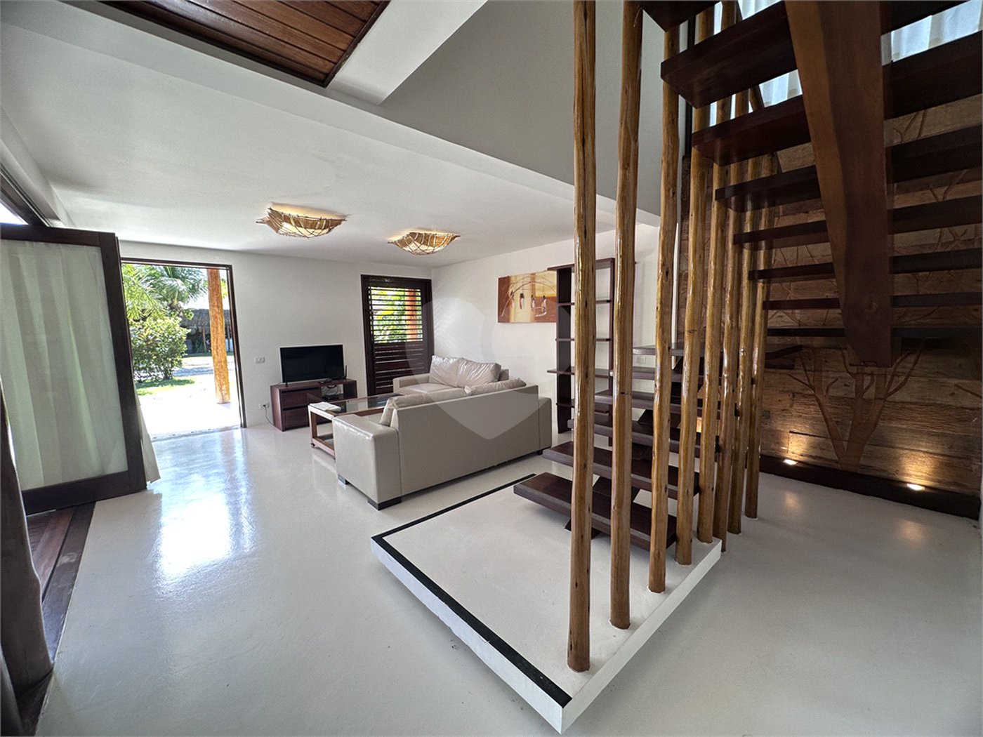 Casa à venda com 4 quartos, sendo 2 suítes, em Praia do Mutá, Porto Seguro, BA
