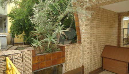Casa à venda com 4 quartos, sendo 1 suíte,  no condomínio Predio Comercial, São Paulo - SP