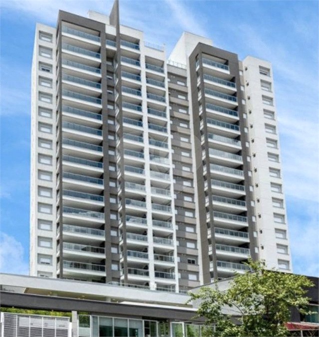 Apartamento à venda com 3 quartos, sendo 1 suíte, em Indianópolis, São Paulo, SP