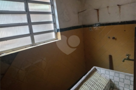 Casa Térrea à venda com 4 quartos em Vila Pita, São Paulo, SP