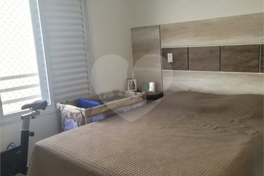 Casa à venda com 3 quartos, sendo 1 suíte, no condomínio Residencial Isabel, São Paulo - SP