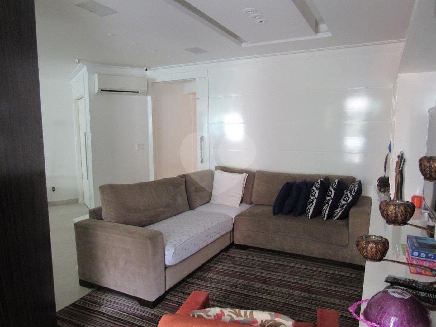 Apartamento à venda com 3 suítes em Real Parque, São Paulo, SP