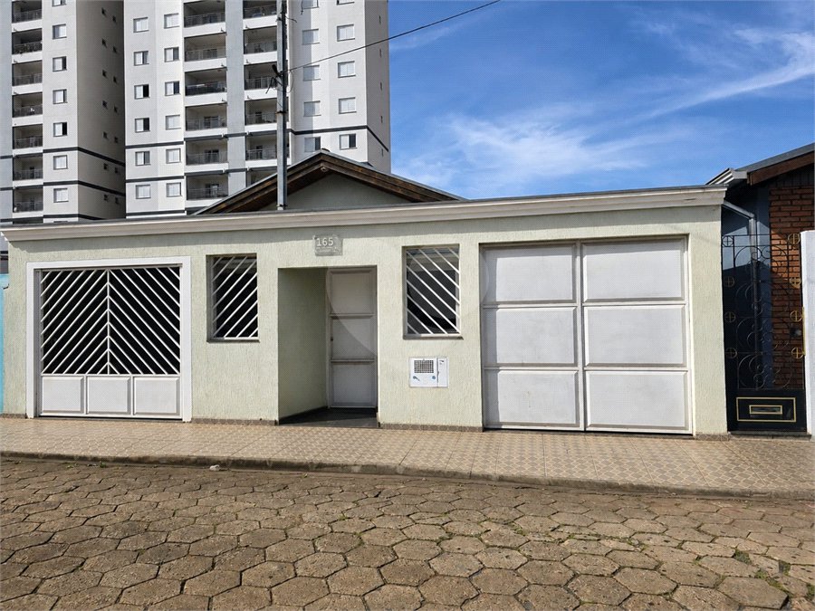 Casa à venda com 3 quartos em Vila Aparecida, Itapetininga, SP