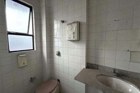 Sala Comercial à Venda no Gonzaga – Avenida Ana Costa – Santos/Sp