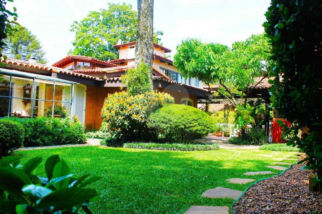 Casa à venda com 4 suítes em Alto da Boa Vista, São Paulo, SP