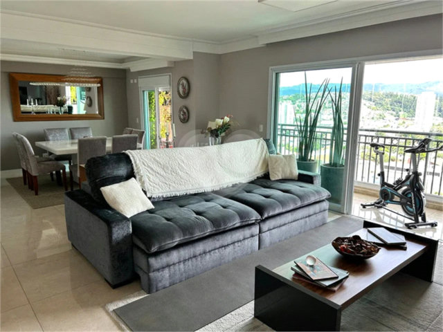 Apartamento à venda com 3 suítes em Vila Rosalia, Guarulhos, SP