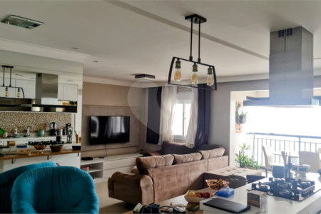 Apartamento à venda com 2 quartos, sendo 1 suíte, em Campestre, Santo André, SP