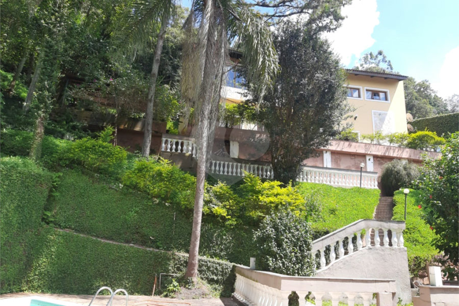 Sobrado à venda com 3 quartos, sendo 1 suíte, em Roseira, Mairiporã, SP