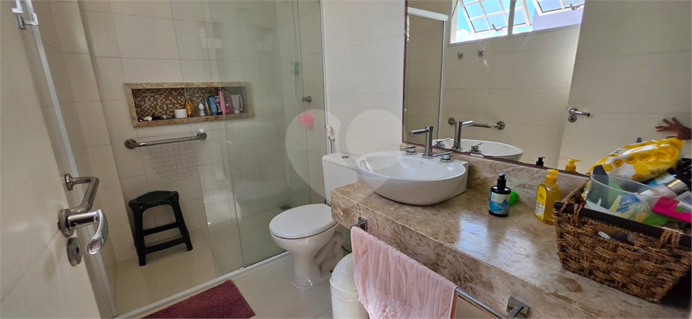 Casa Térrea à venda ou para alugar com 8 quartos, sendo 4 suítes, em Vila Pereira Barreto, São Paulo, SP