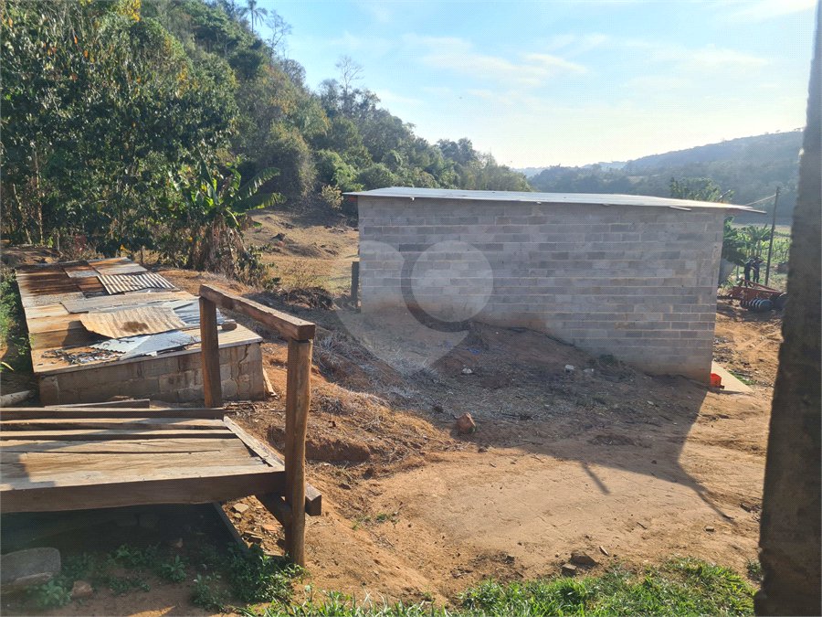 VENDA SÍTIO 48 hectares com estruura para granja, hidroponia e gado