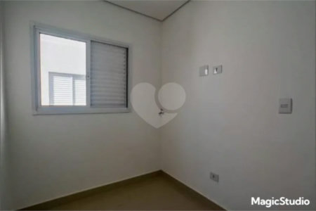 Apartamento com 2 dormitórios , sendo 1 suíte , 1 vaga , á venda na Vila Humaitá em Santo André.