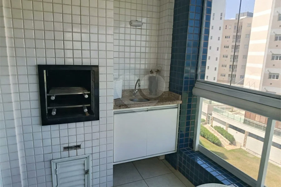 Apartamento à venda com 3 quartos, sendo 1 suíte,  em Riviera de São Lourenço, Bertioga, SP