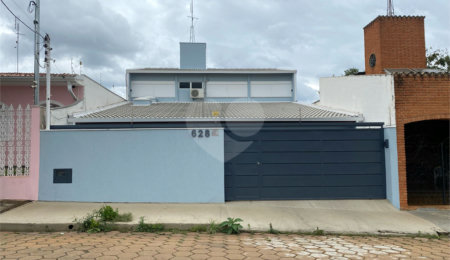 Casa à venda com 4 suítes no Centro, Itapetininga, SP