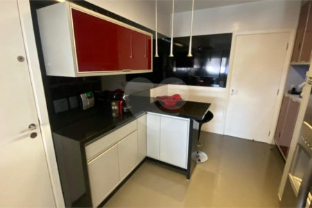 Apartamento à venda com 3 suítes em Vila Romana, São Paulo, SP