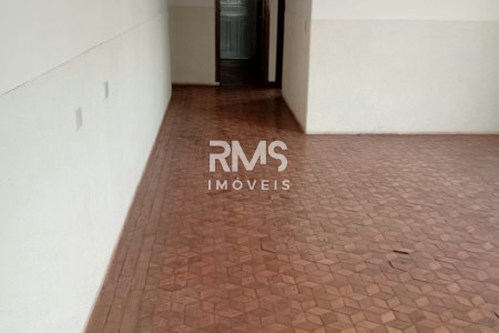Casa à venda ou para alugar com 3 quartos, sendo 1 suíte,  no Centro, Angatuba, SP