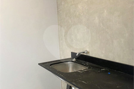 Casa à venda com 4 quartos, sendo 3 suítes, no condomínio Recanto dos Paturis, Vinhedo - SP