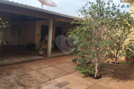 Sobrado à venda com 3 quartos, sendo 1 suíte, em Jardim Nova América, Araraquara, SP