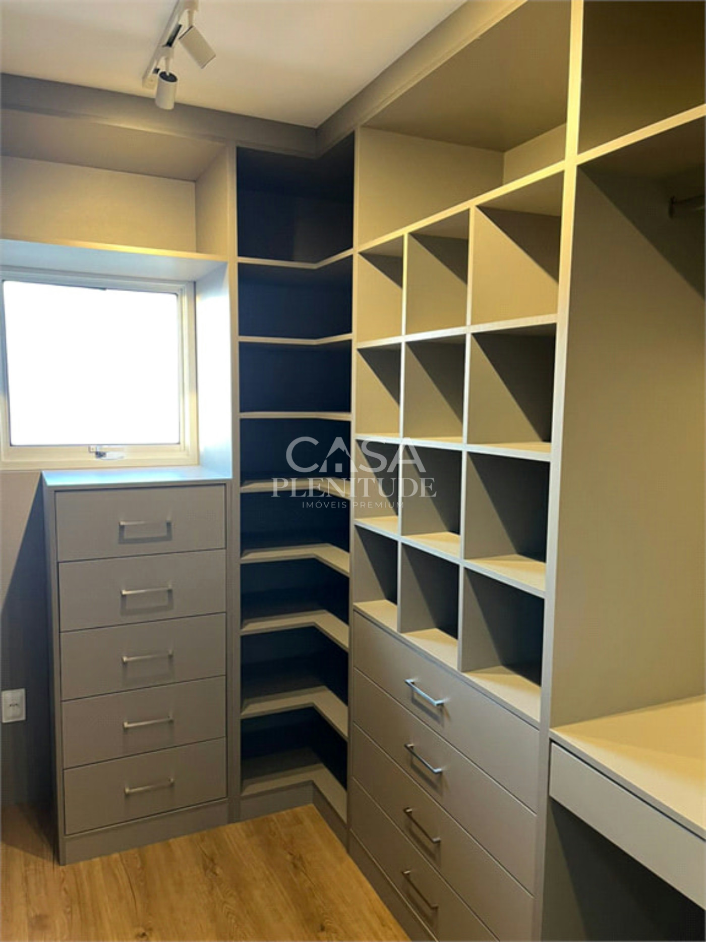 Apartamento à venda com 3 suítes em Parque Campolim, Sorocaba, SP