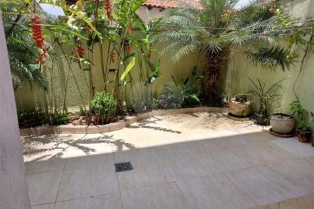 Sobrado à venda com 3 quartos, sendo 1 suíte, em Jardim das Vertentes, São Paulo, SP