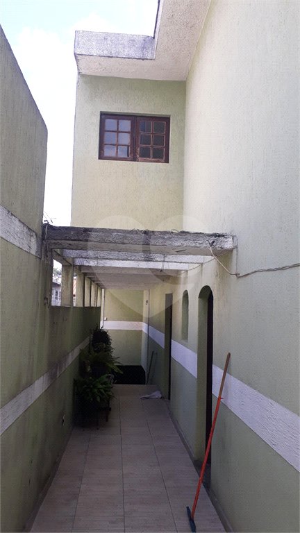 Sobrado à venda com 4 quartos, sendo 1 suíte, em Vila Nova Cachoeirinha, São Paulo, SP