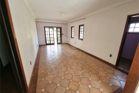 Casa à venda com 3 quartos, sendo 1 suíte, no condomínio São Joaquim, Vinhedo - SP