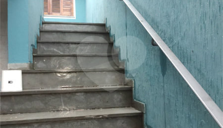 Sobrado à venda com 4 quartos, sendo 1 suíte,  em Horto, São Paulo, SP