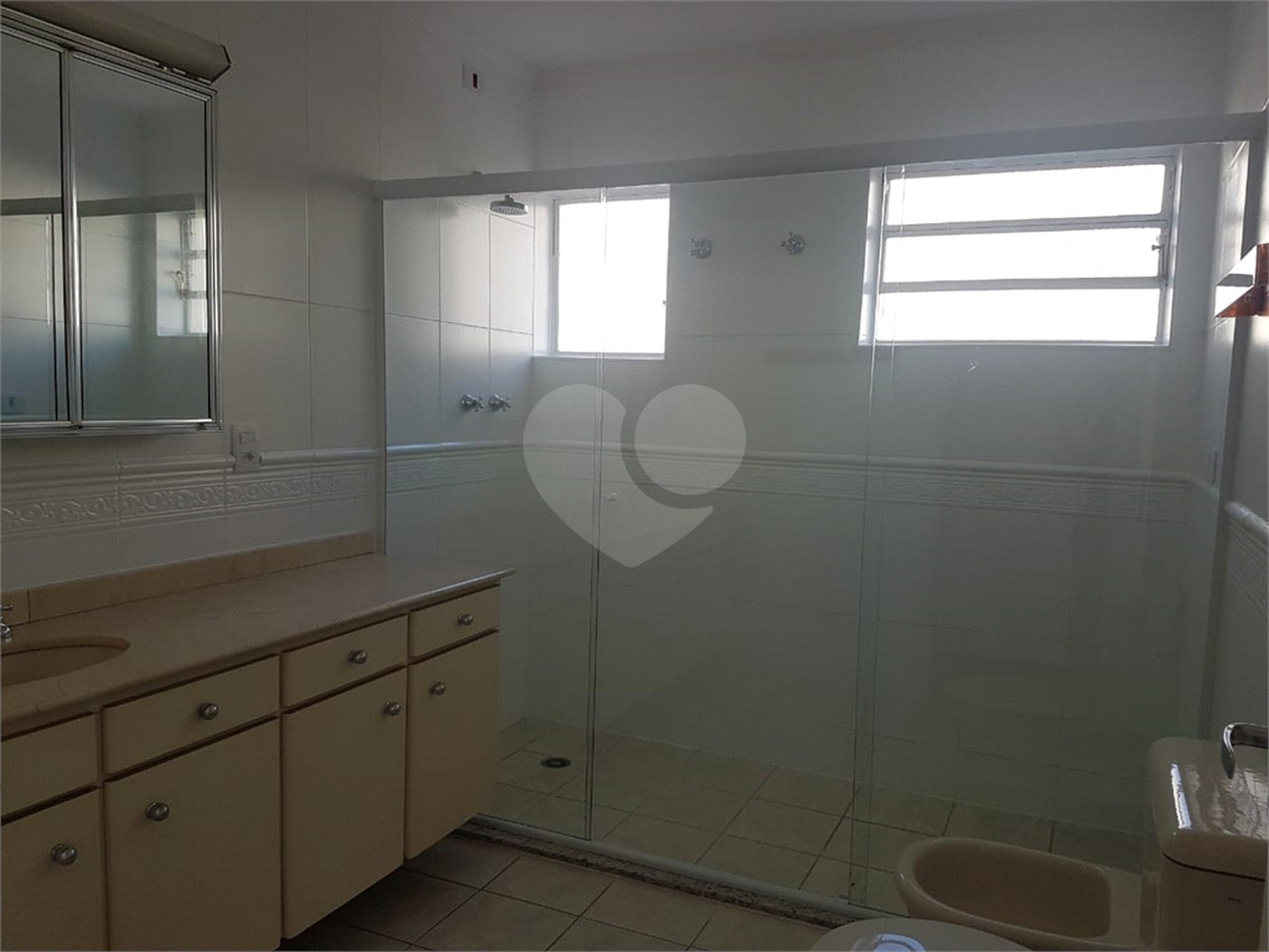 Apartamento à venda com 3 quartos, sendo 1 suíte, em Jardim Paulista, São Paulo, SP