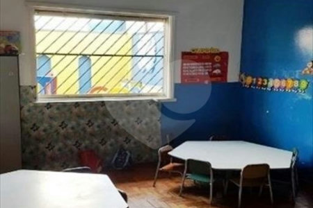 Sobrado à venda com 4 quartos, sendo 1 suíte, em Vila Monumento, São Paulo, SP