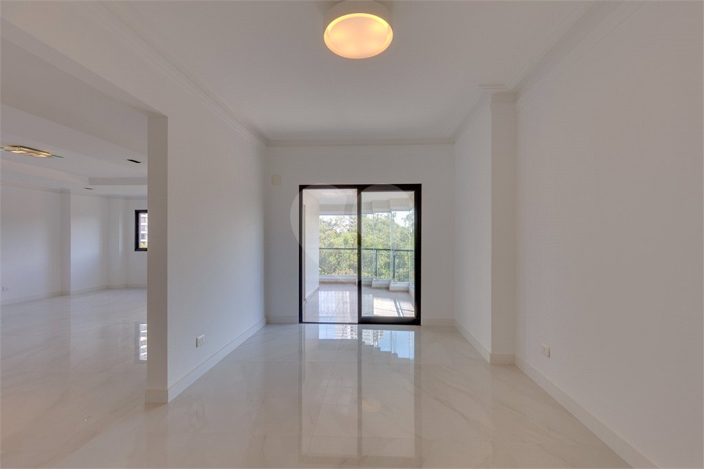 Apartamento à venda com 4 suítes em Jardim Marajoara, São Paulo, SP