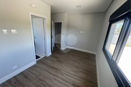 Casa à venda com 4 suítes no condomínio Villas do Golf, Itu - SP