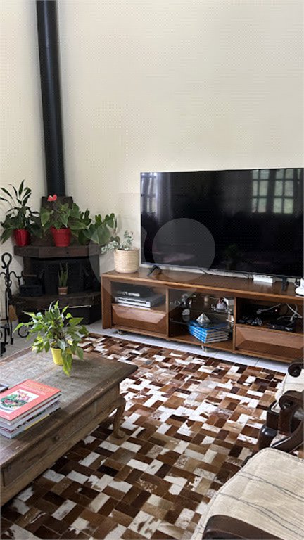 Casa à venda com 3 quartos, sendo 2 suítes, no condomínio Loteamento Haras El Passo, Mairiporã - SP