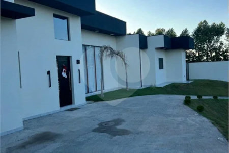 Casa à venda com 3 suítes no condomínio Terra Caxambu, Jundiaí - SP