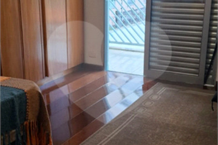 Sobrado à venda com 3 quartos, sendo 1 suíte,  em Jardim Ana Maria, São Paulo, SP