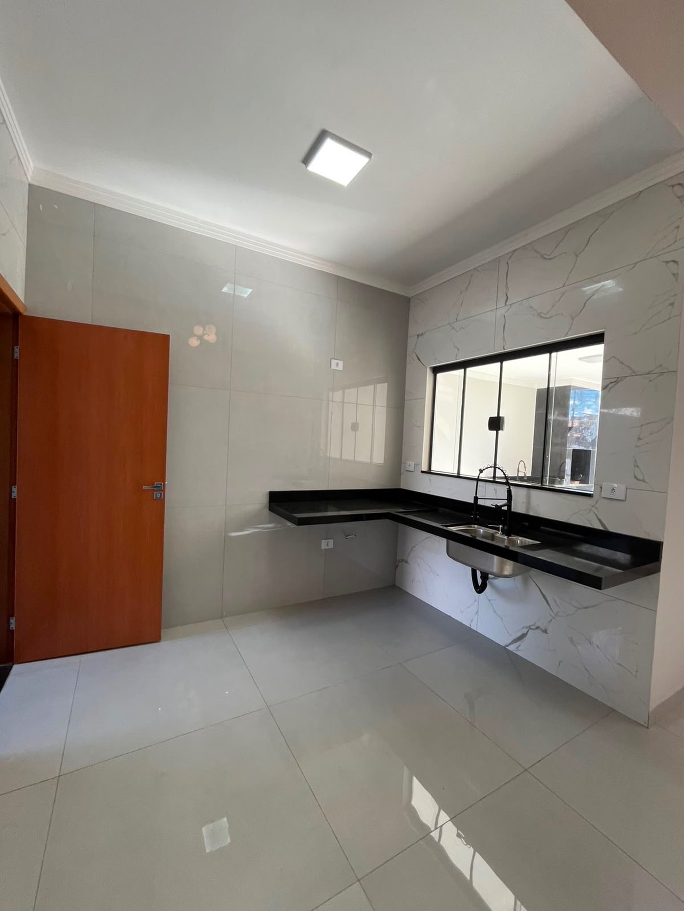 Casa à venda com 3 quartos, sendo 1 suíte,  em Bela Vista da Lagoa, Três Lagoas, MS