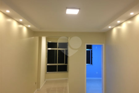 Apartamento à venda com 2 quartos no Centro, Rio de Janeiro, RJ