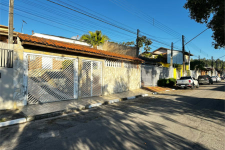 Casa à venda com 2 quartos, sendo 1 suíte, em Jardim Realce, Suzano, SP