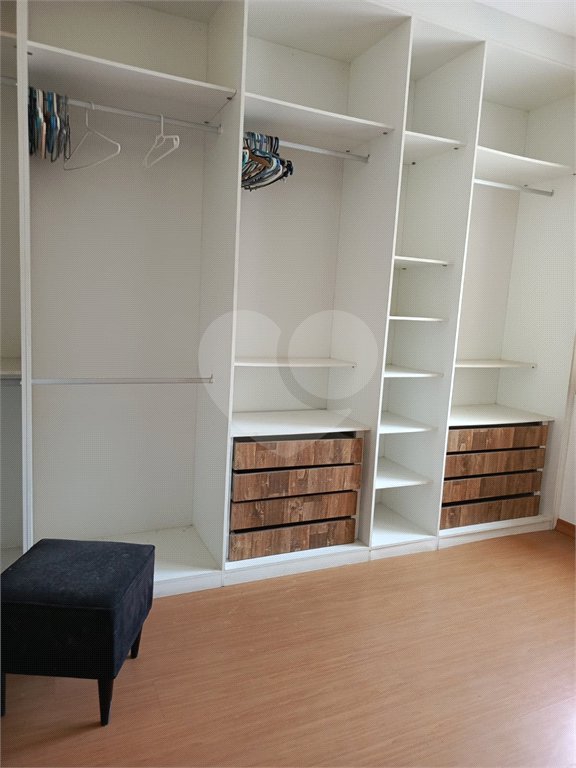 Casa à venda com 4 quartos, sendo 1 suíte, no condomínio Atlantico Sul, Rio de Janeiro - RJ