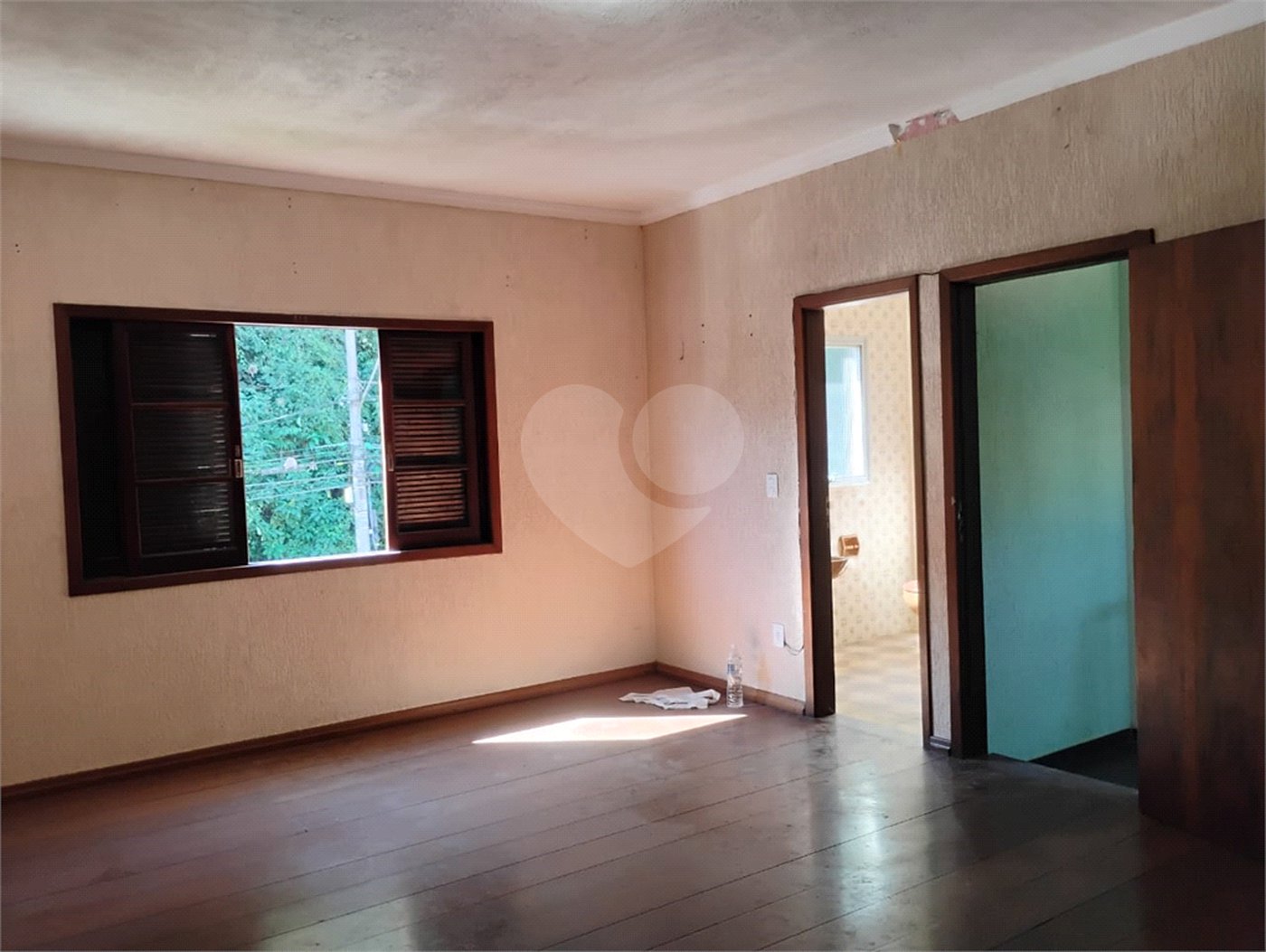 Casa à venda com 3 quartos, sendo 1 suíte, no Centro, Mairiporã, SP