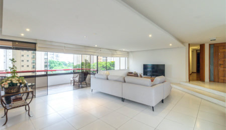 Apartamento à venda com 4 quartos, sendo 3 suítes,  em Campo Belo, São Paulo, SP