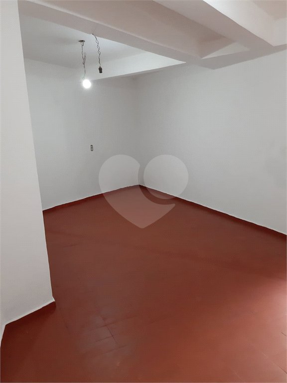 Sobrado à venda com 4 quartos, sendo 1 suíte, em Vila Gomes, São Paulo, SP