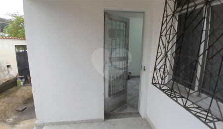 Casa à venda com 3 quartos em Campo Grande, Rio de Janeiro, RJ