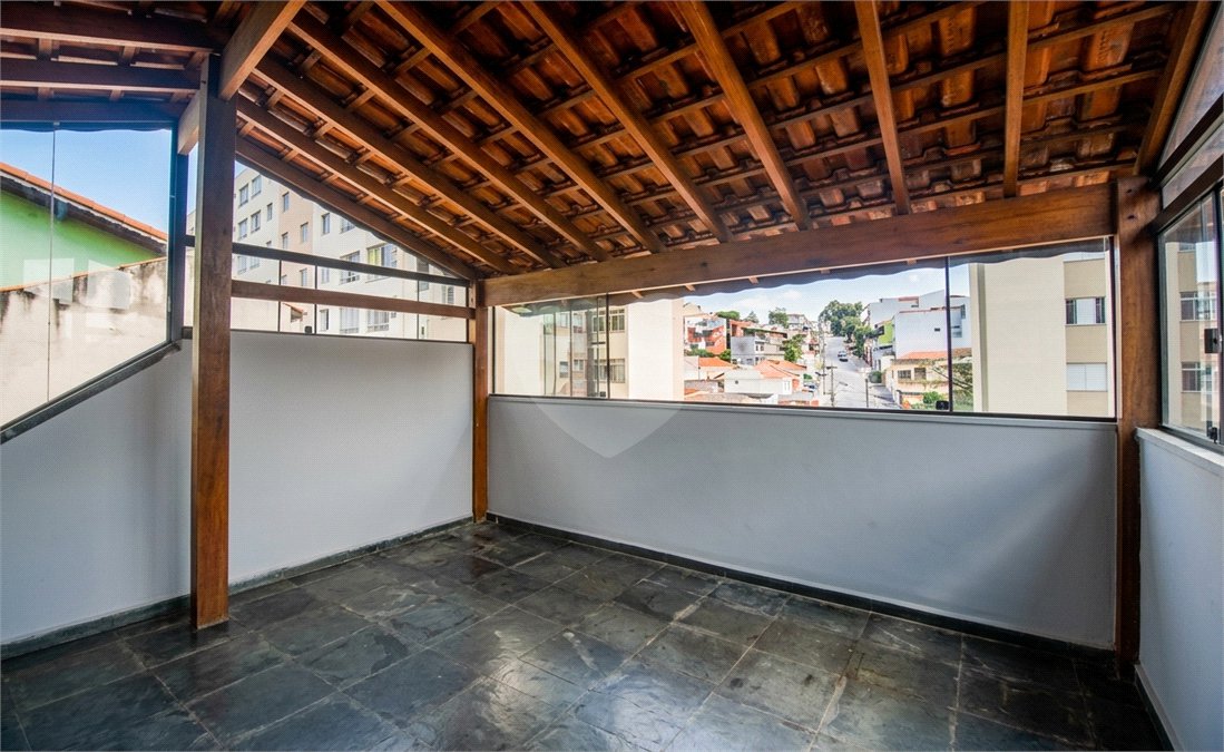 Sobrado à venda com 3 quartos, sendo 1 suíte, em Jardim Utinga, Santo André, SP