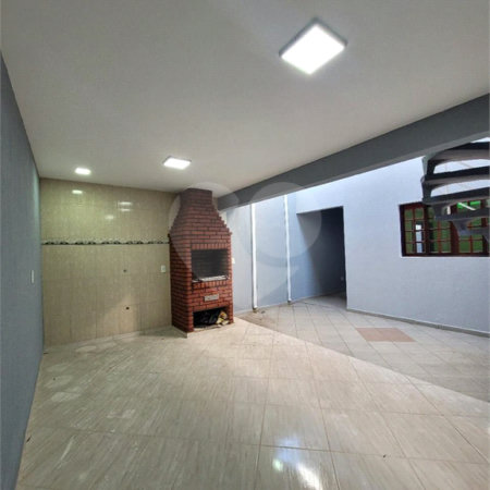 Sobrado à venda com 3 quartos, sendo 1 suíte,  em Jardim Ana Rosa, Suzano, SP
