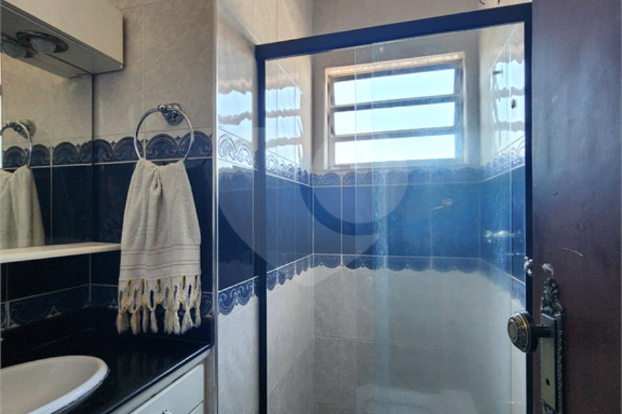 Sobrado à venda com 3 quartos, sendo 1 suíte, em Vila Constança, São Paulo, SP