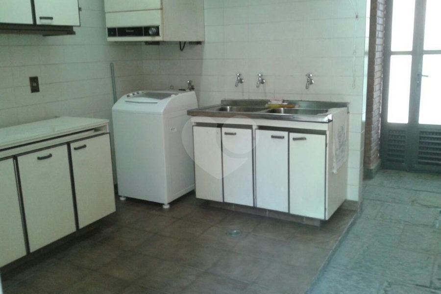 Sobrado à venda com 5 quartos, sendo 1 suíte, em Tremembé, São Paulo, SP