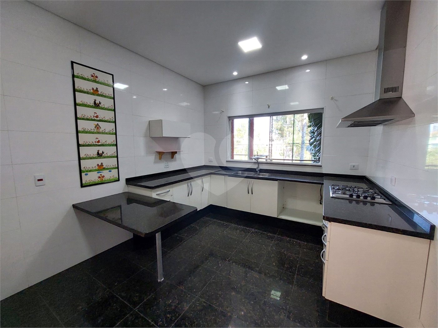 Casa à venda com 3 quartos, sendo 1 suíte, no condomínio Village Saint Clair, Sorocaba - SP