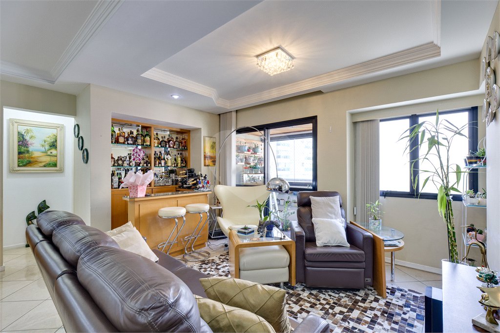Apartamento à venda com 3 quartos, sendo 2 suítes, em Santo Amaro, São Paulo, SP