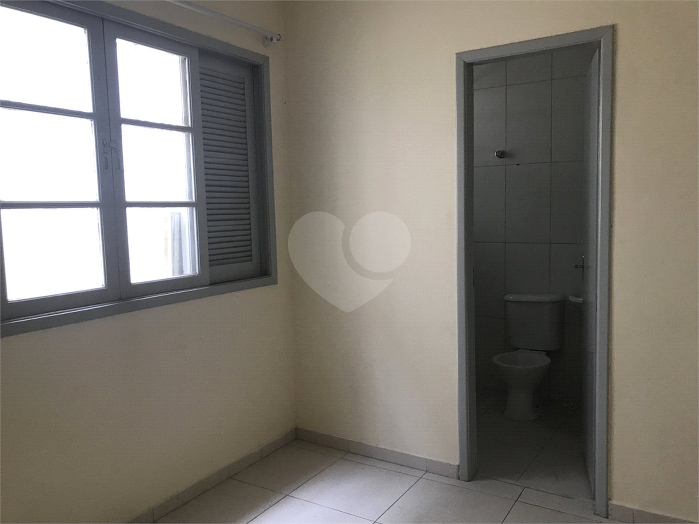 Casa à venda com 4 quartos, sendo 1 suíte, em Santana, São Paulo, SP
