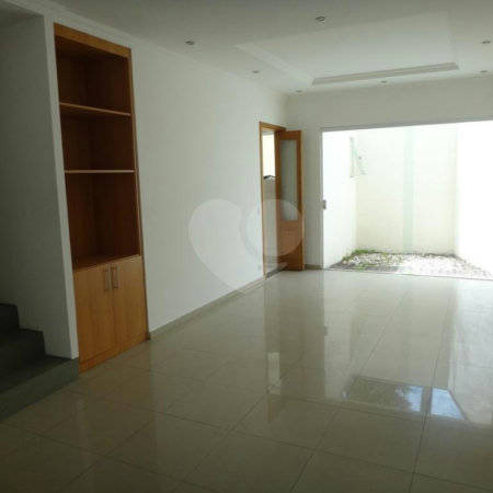 Casa à venda ou para alugar com 4 quartos, sendo 2 suítes, no condomínio Vila Hípica, São Paulo - SP